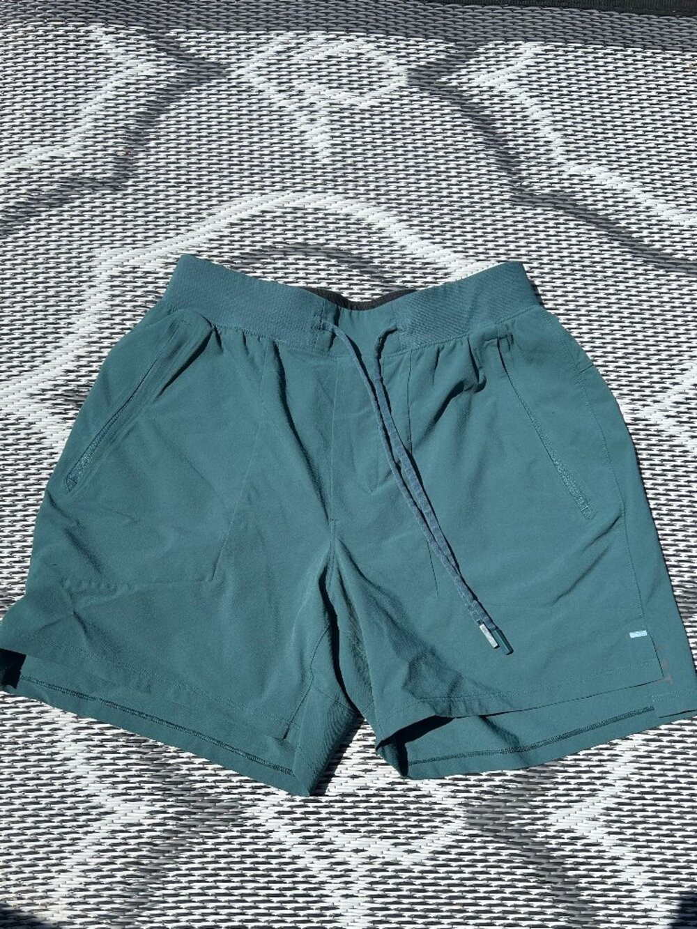 Lululemon Mens Shorts License To Train (Green Running)